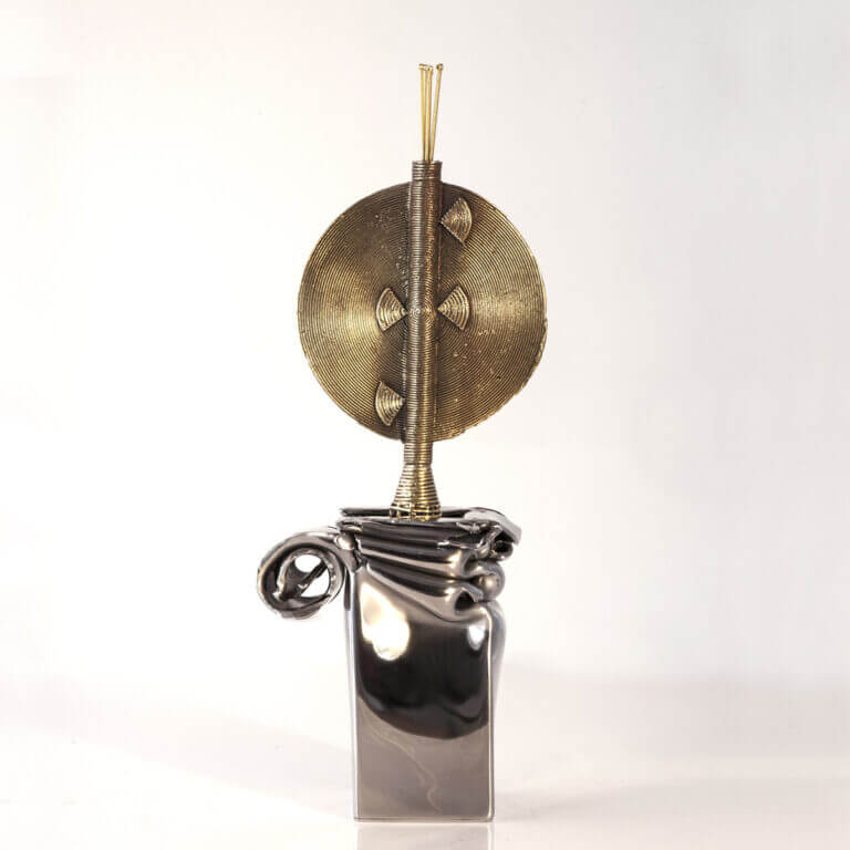 Photo sculpture Bronze d'acier. Inox, bronze, cuivre - 19 x 6 x 6 cm