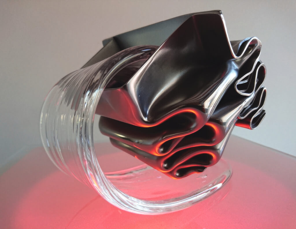 Photo sculture Présence. Acier, verre – 12 x 13 cm
