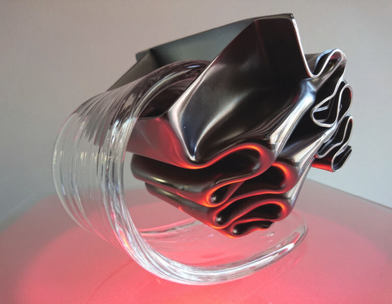 Photo sculture Présence. Acier, verre – 12 x 13 cm