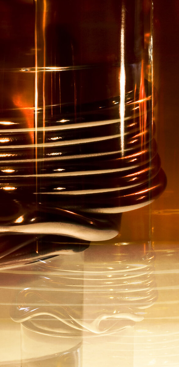 Photographie de la sculpture Spirale. Tirage en subligraphie, 143 x 70 cm