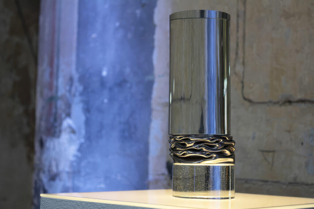 Photo sculpture Spirale. Acier, verre – 25 x 9 cm