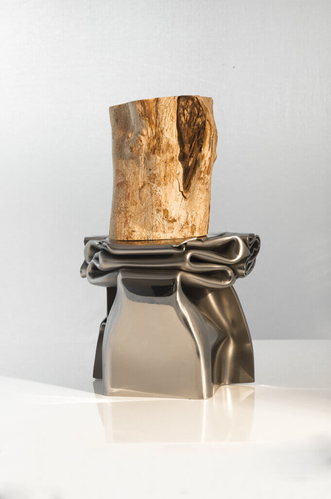 Photo sculpture Ancrage. Acier, ébène - 121 x 13 x 11,5cm