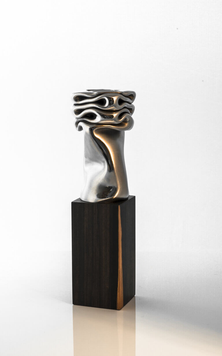 Photo sculpture Souplesse. Inox, ébène - 22 x 7 x 7 cm